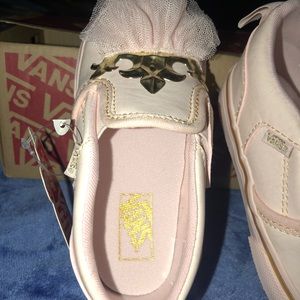 TODDLER GIRLS SHOES (VANS)